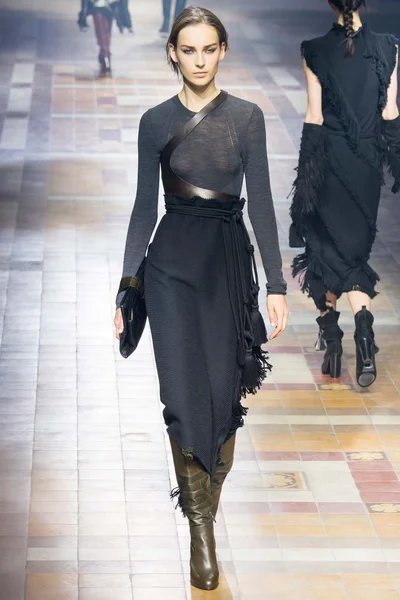 Look 21